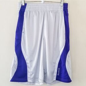 Reebok basketball shorts size medium